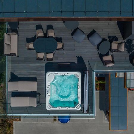 Bj81 Suite Hotel Шиофок Экстерьер фото
