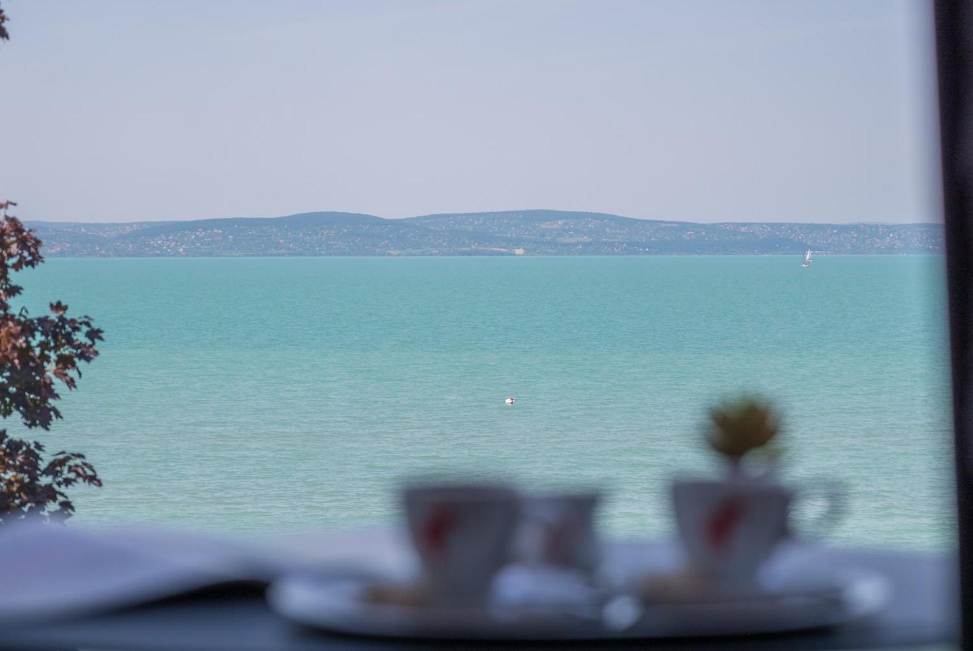 Bj81 Suite Hotel Шиофок Номер фото