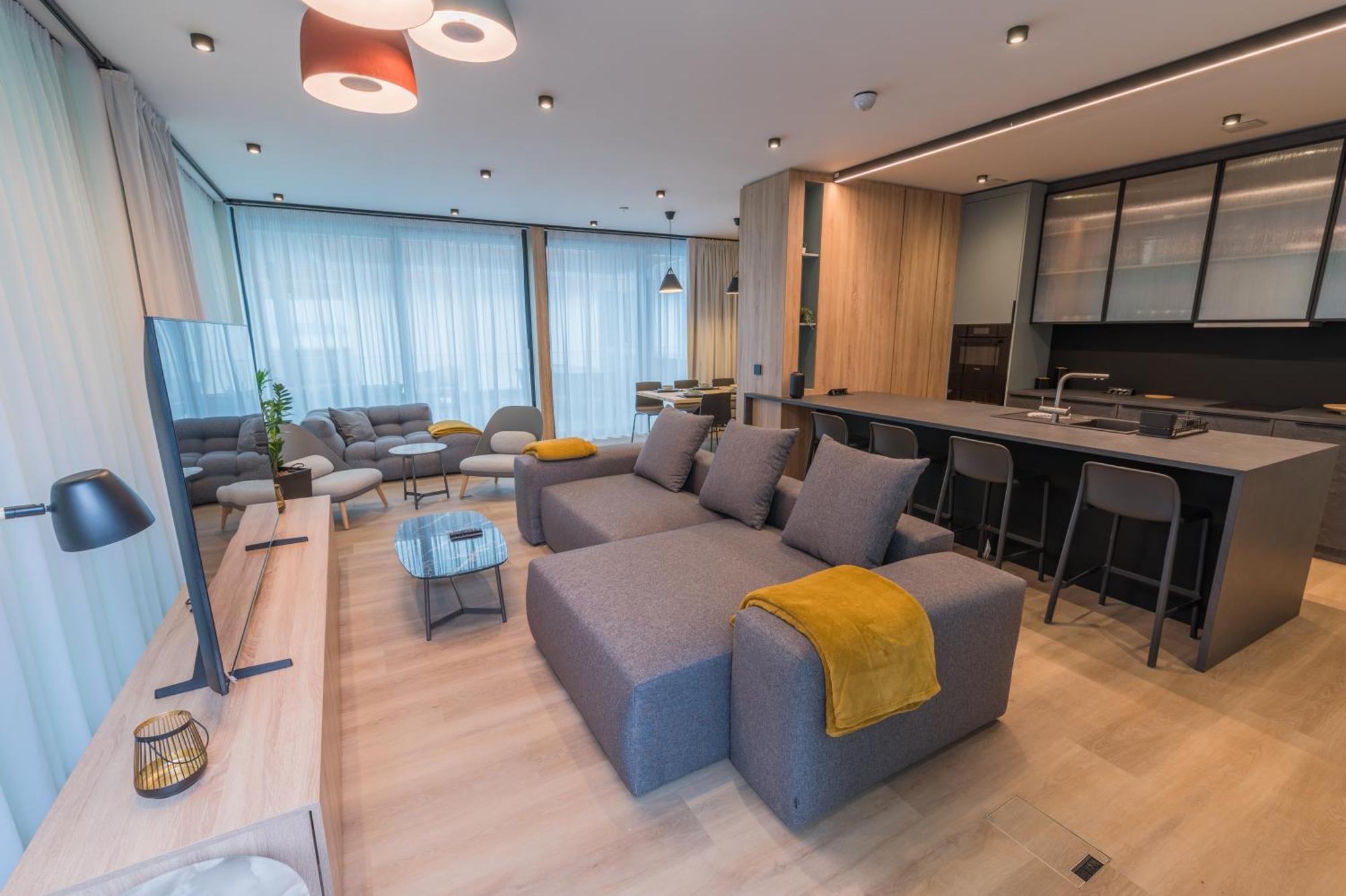 Bj81 Suite Hotel Шиофок Экстерьер фото