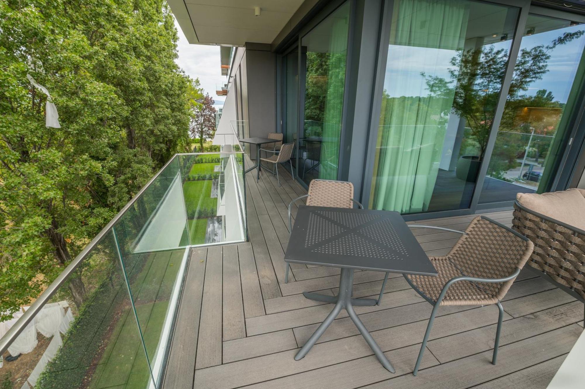 Bj81 Suite Hotel Шиофок Номер фото